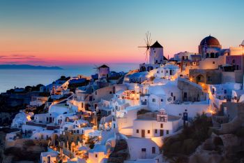 Santorini, cea mai vizitata insula din Grecia, masuri drastice pentru turisti