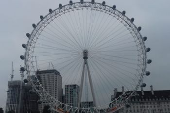 Roata gigantica din Londra va ofera o panorama superba a intregului oras: ce puteti vedea urcand in London Eye