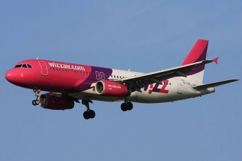 Wizz Air introduce optiunea de a aduce la bord un bagaj de mici dimensiuni