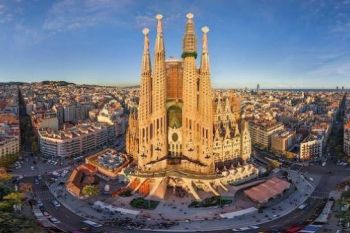 Sagrada Familia, simbolul Barcelonei si unul dintre cele mai vizitate obiective turistice din lume