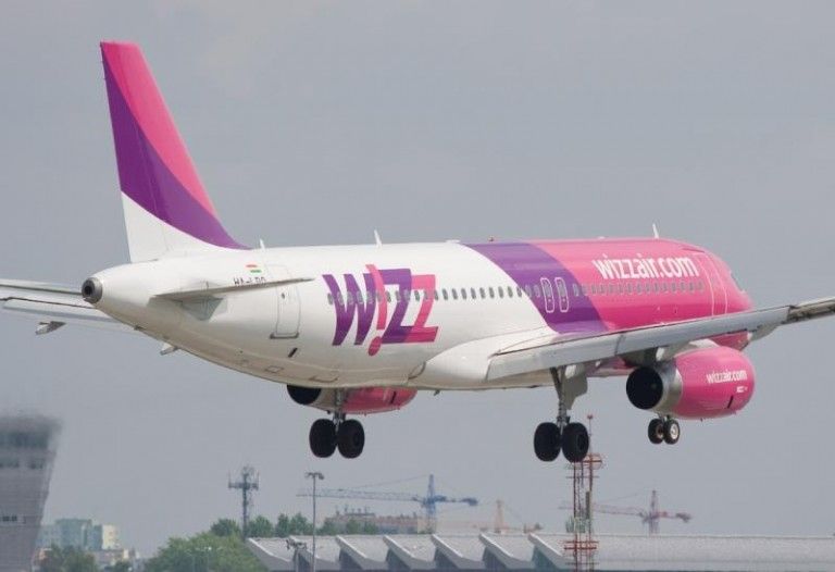 Imbraca-te in Mos Craciun si vei calatori gratuit la XXLONG cu Wizz Air!