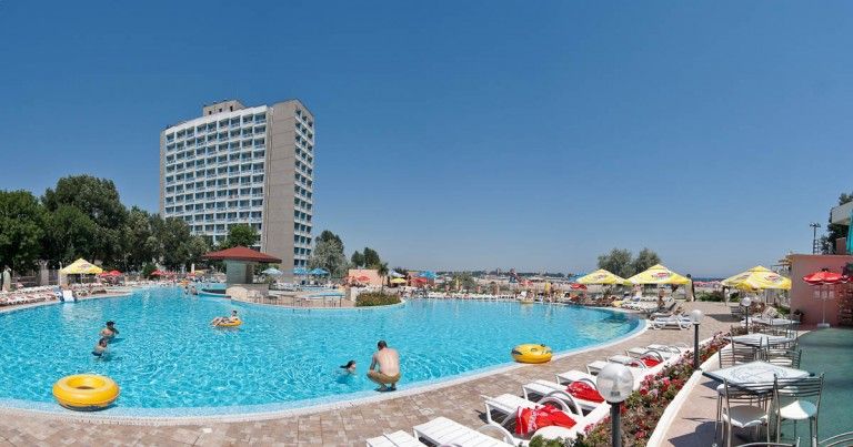 Proprietarii de hoteluri, obligati sa renoveze fatada