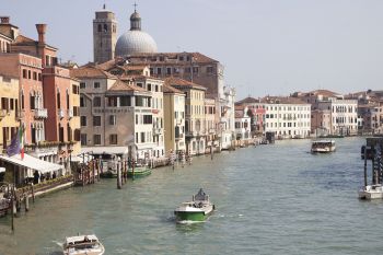 Taxa de trei euro pentru turistii de o zi in Venetia