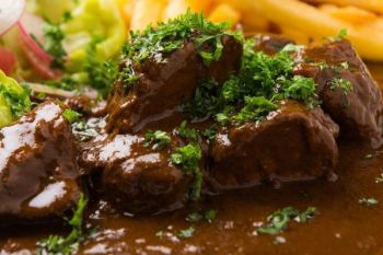 Bucataria belgiana ofera un tur gastronomic care incita papilele gustative. Top 10 specialitati culinare pe care le puteti incerca intr-o calatorie in Belgia