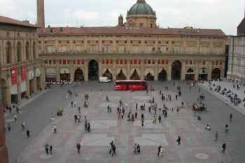 Bologna - de ce sa vizitati regina gastronomiei italiene - foto 2