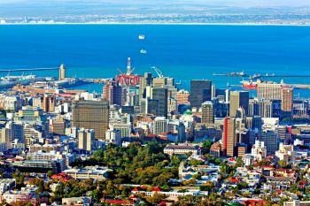 Cape Town este primul mare oras al lumii care ramane fara apa. Multe altele ar putea urma in curand