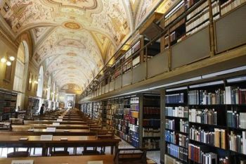 Zece secrete ascunse in biblioteca Vaticanului